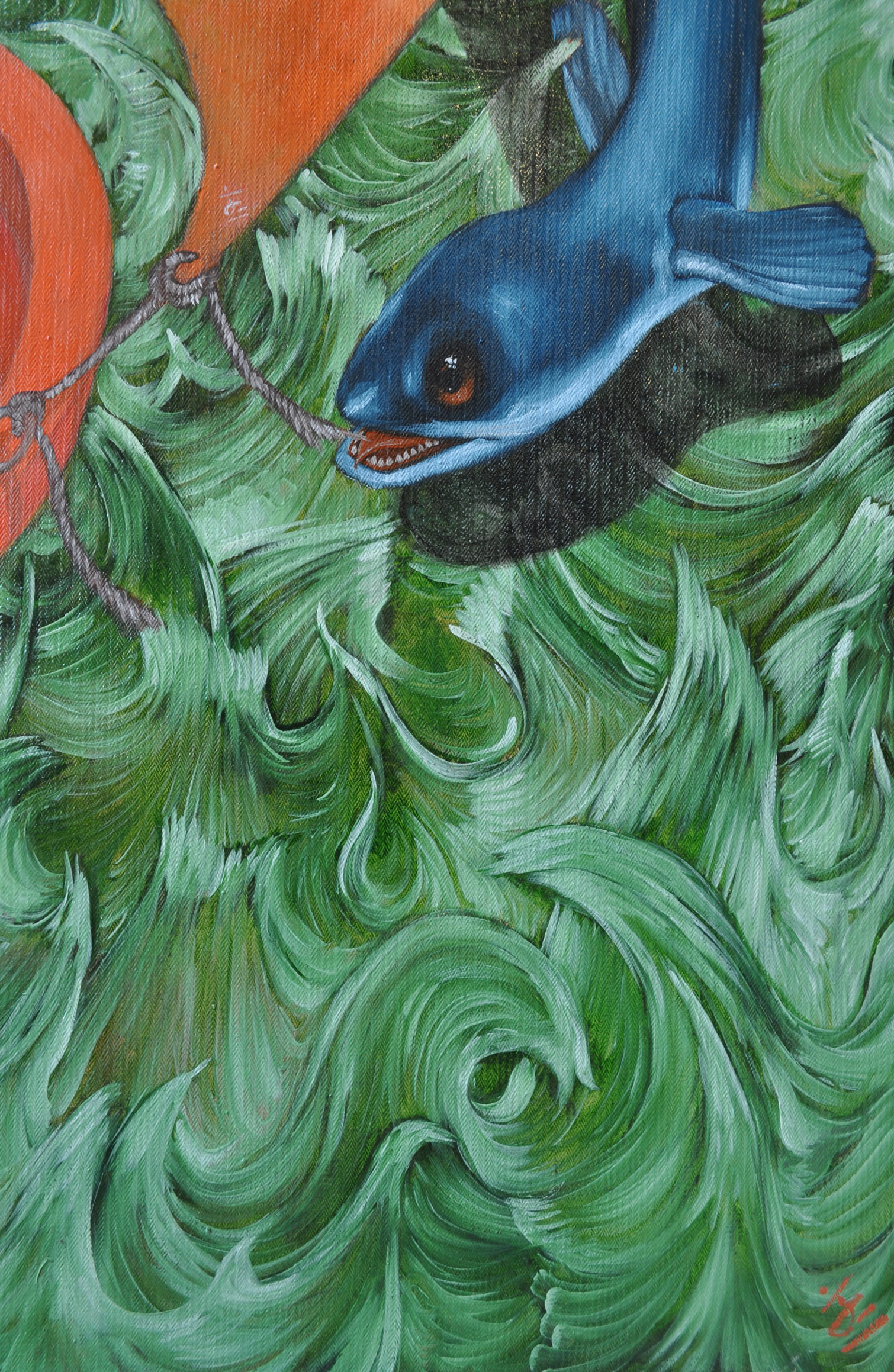 Détail de l'anguille et des vagues, en bas à gauche du tableau. On s'aperçoit que la peintresse a signé sa peinture sur la voile, de la même signature que celle du peintre du tableau.